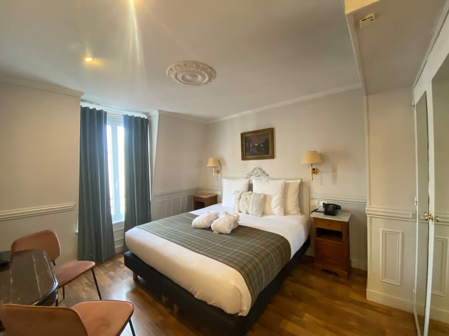 Hotel de la Porte Dorée in Paris